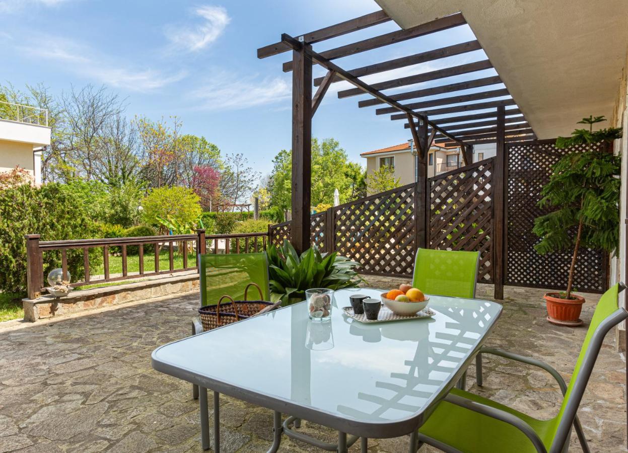 Ferienwohnung Aparthouse Paradise Bay Sosopol Exterior foto