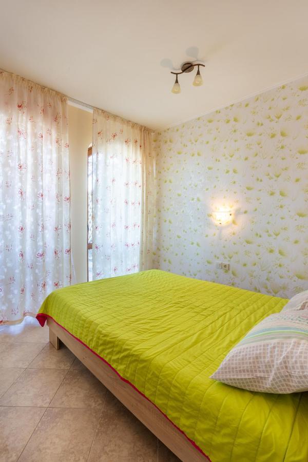 Ferienwohnung Aparthouse Paradise Bay Sosopol Exterior foto