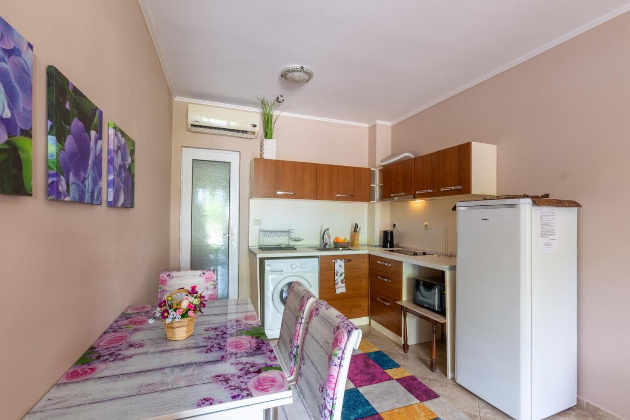 Ferienwohnung Aparthouse Paradise Bay Sosopol Exterior foto
