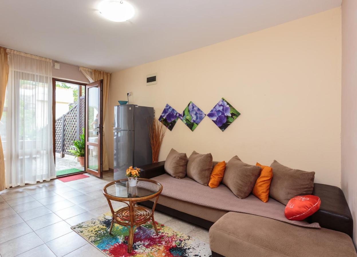 Ferienwohnung Aparthouse Paradise Bay Sosopol Exterior foto