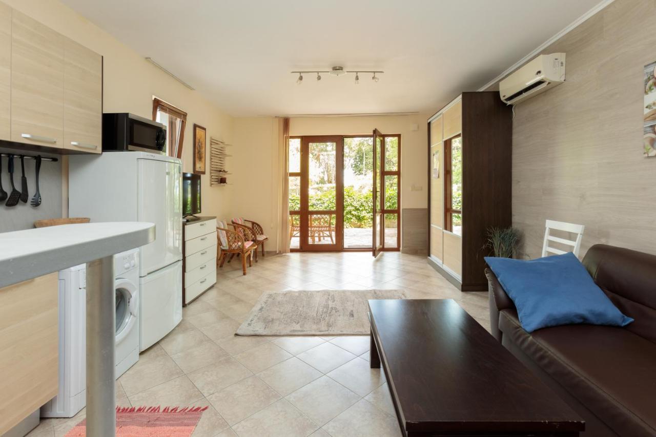Ferienwohnung Aparthouse Paradise Bay Sosopol Exterior foto