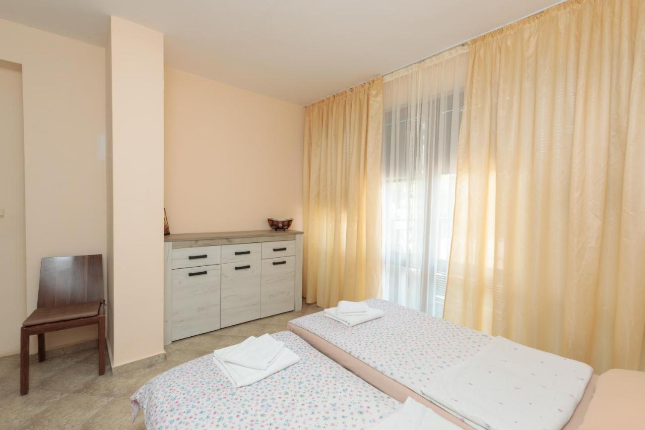 Ferienwohnung Aparthouse Paradise Bay Sosopol Exterior foto