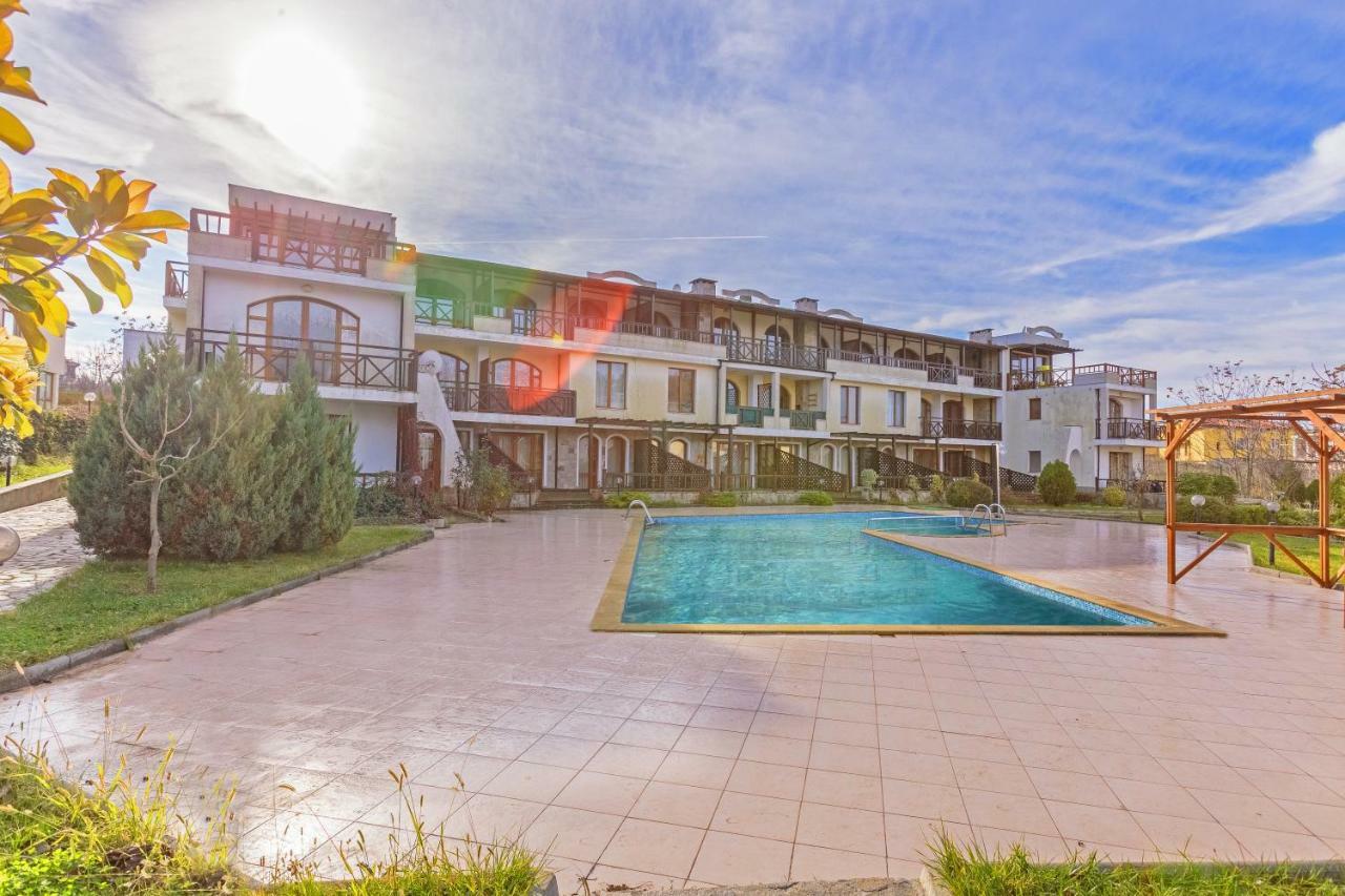 Ferienwohnung Aparthouse Paradise Bay Sosopol Exterior foto